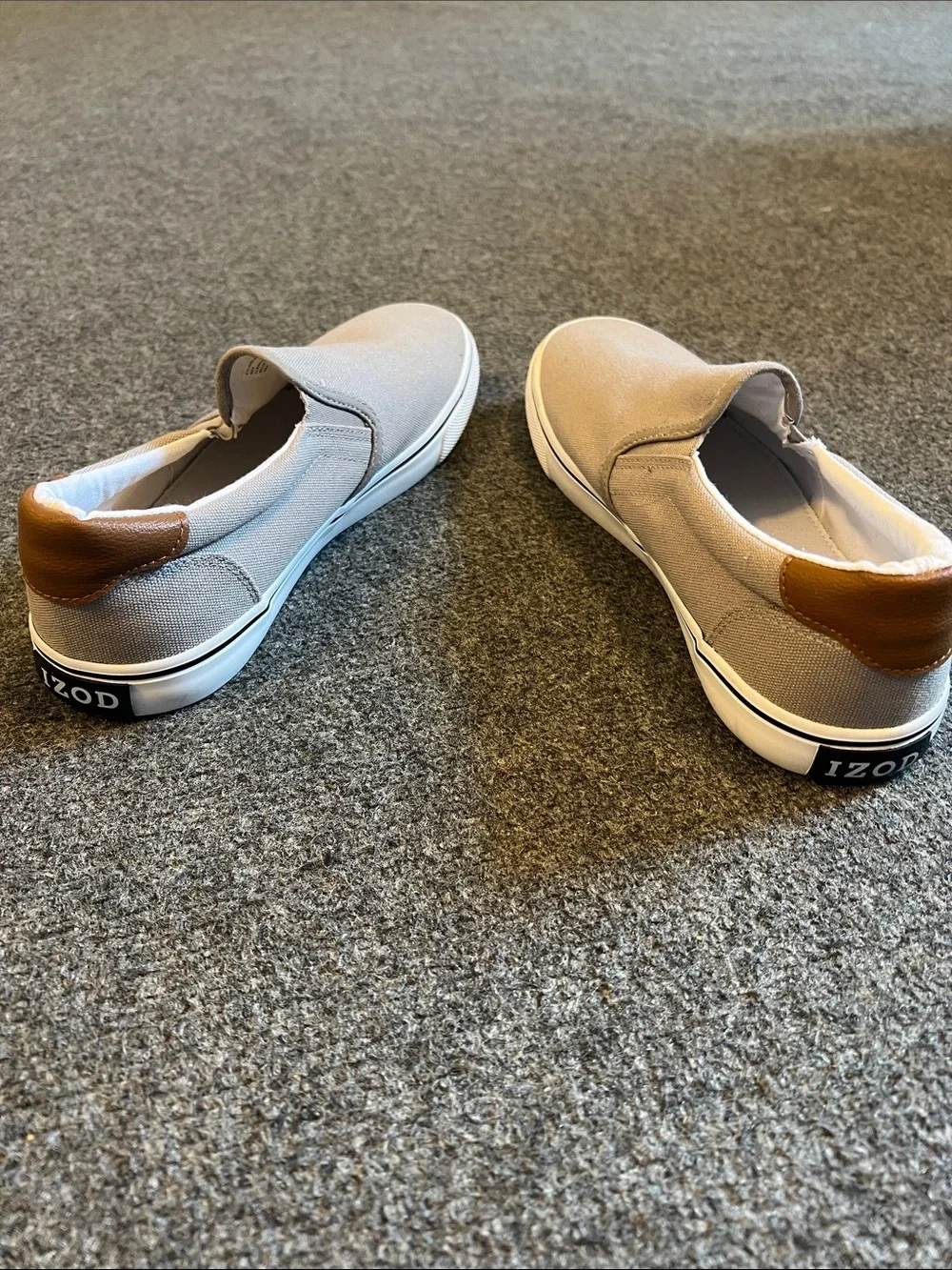 Izod Men’s Slip-On Canvas Loafers in Gray